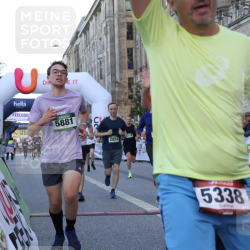 07.09.2025 - BARMER Alsterlauf Strokosch-Dieckow http://msf.ph/oto/8720933 07.09.2025 09:49:42 Ziel 2854, 2855, 3120, 3167, 3449, 3565, 3694, 4204, 4797, 5338, 5474, 5717, 5820, 5881, 5958, 6233, 6328, 8281 meine-sportfotos.de