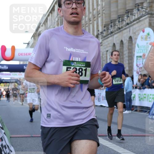 07.09.2025 - BARMER Alsterlauf Strokosch-Dieckow http://msf.ph/oto/8720936 07.09.2025 09:49:43 Ziel 2854, 2855, 3120, 3167, 3449, 3565, 3694, 4204, 5338, 5474, 5820, 5881, 5958, 6233, 6328, 8281 meine-sportfotos.de