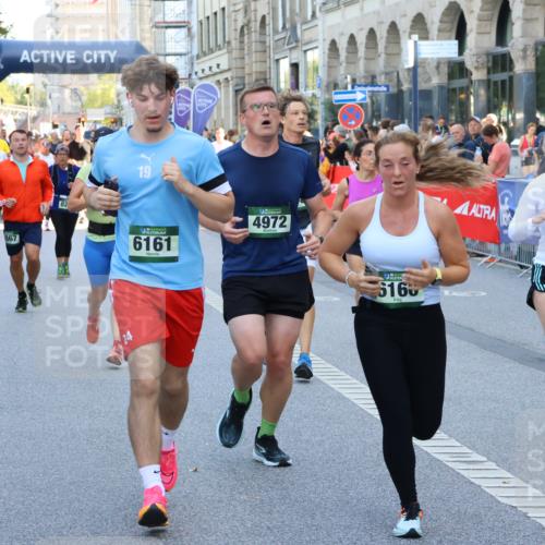 07.09.2025 - BARMER Alsterlauf Strokosch-Dieckow http://msf.ph/oto/8720947 07.09.2025 09:58:56 Ziel 2193, 2270, 2303, 2423, 2612, 2739, 2832, 2993, 3075, 3222, 3264, 3414, 3415, 3438, 3492, 3667, 3763, 3899, 3909, 4123, 4241, 4700, 4760, 4840, 5106, 5552, 5667, 5819, 5996, 6189, 6326, 8379, 8447 meine-sportfotos.de