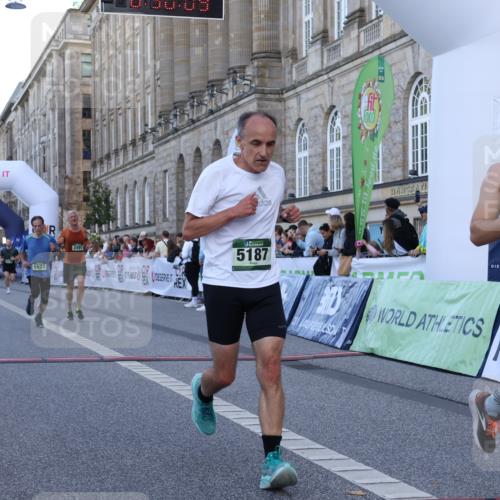 07.09.2025 - BARMER Alsterlauf Strokosch-Dieckow http://msf.ph/oto/8720963 07.09.2025 09:50:07 Ziel 2147, 2164, 2402, 2881, 4426, 4637, 4678, 5187, 5230, 5823, 5870 meine-sportfotos.de