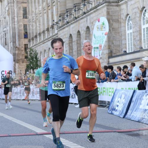 07.09.2025 - BARMER Alsterlauf Strokosch-Dieckow http://msf.ph/oto/8720968 07.09.2025 09:50:09 Ziel 2147, 2164, 2402, 2881, 3567, 3818, 4426, 4637, 4678, 5187, 5230, 5499, 5823, 5870 meine-sportfotos.de