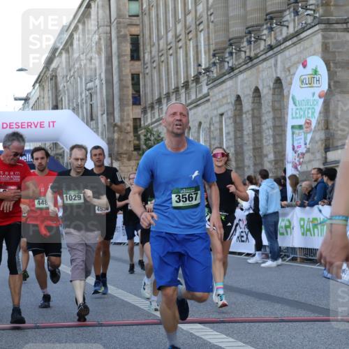 07.09.2025 - BARMER Alsterlauf Strokosch-Dieckow http://msf.ph/oto/8720985 07.09.2025 09:50:16 Ziel 1029, 2147, 2402, 2629, 2889, 2918, 3030, 3404, 3567, 3818, 4426, 4481, 4535, 4678, 4826, 5091, 5230, 5499, 6290, 8207 meine-sportfotos.de