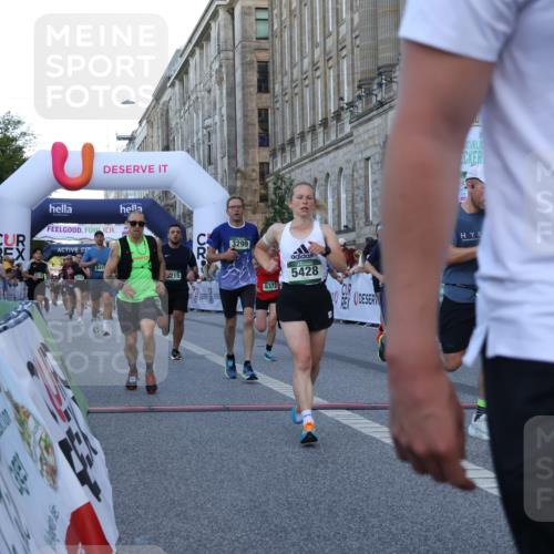 07.09.2025 - BARMER Alsterlauf Strokosch-Dieckow http://msf.ph/oto/8721019 07.09.2025 09:50:39 Ziel 2328, 2697, 2906, 3032, 3299, 3579, 3819, 4988, 5215, 5372, 5428, 5470, 5565, 5587, 5722, 5776, 5812, 6133, 6311, 8377, 8415, 8419 meine-sportfotos.de