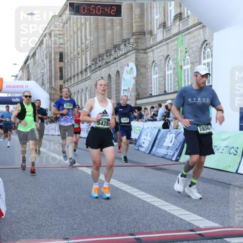 07.09.2025 - BARMER Alsterlauf Strokosch-Dieckow http://msf.ph/oto/8721021 07.09.2025 09:50:40 Ziel 2328, 2697, 2906, 2985, 3032, 3037, 3195, 3299, 3320, 3819, 4988, 5215, 5372, 5428, 5470, 5565, 5587, 5722, 5776, 5812, 6133, 6311, 8377, 8415, 8419 meine-sportfotos.de