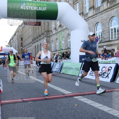 07.09.2025 - BARMER Alsterlauf Strokosch-Dieckow http://msf.ph/oto/8721022 07.09.2025 09:50:41 Ziel 2328, 2697, 2906, 2985, 3032, 3037, 3195, 3299, 3320, 3819, 4988, 5215, 5372, 5428, 5470, 5565, 5587, 5722, 5776, 5812, 6133, 6252, 8377, 8415, 8419 meine-sportfotos.de