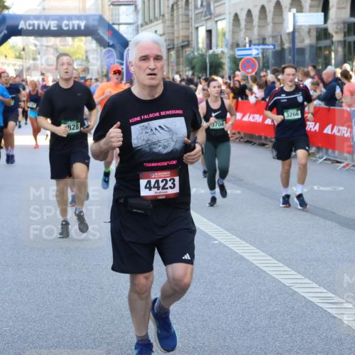 07.09.2025 - BARMER Alsterlauf Strokosch-Dieckow http://msf.ph/oto/8721026 07.09.2025 09:58:41 Ziel 2055, 2270, 2786, 2808, 2993, 3075, 3081, 3222, 3252, 3277, 3414, 3492, 3667, 3709, 3710, 4123, 4183, 4188, 4225, 4226, 4290, 4299, 4700, 4801, 4940, 5016, 5099, 5100, 5174, 5211, 5313, 5335, 5501, 5518, 5548, 5552, 5723, 5834, 5838, 6064, 6157, 8117 meine-sportfotos.de