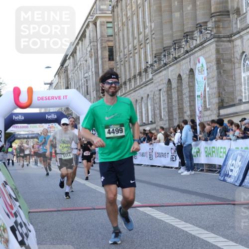 07.09.2025 - BARMER Alsterlauf Strokosch-Dieckow http://msf.ph/oto/8721098 07.09.2025 09:51:08 Ziel 2478, 2897, 2922, 3147, 3148, 3255, 3314, 3411, 3510, 3518, 3525, 3623, 3749, 4499, 5018, 5316, 5383, 6107, 8240 meine-sportfotos.de