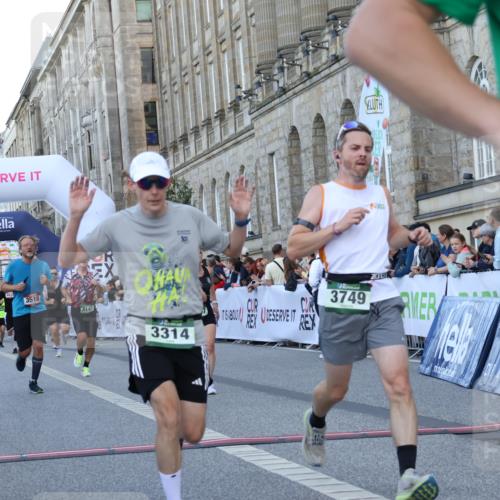 07.09.2025 - BARMER Alsterlauf Strokosch-Dieckow http://msf.ph/oto/8721104 07.09.2025 09:51:10 Ziel 2478, 2897, 2922, 3147, 3148, 3314, 3411, 3443, 3518, 3525, 3623, 3749, 4499, 4573, 5316, 6107, 8105 meine-sportfotos.de