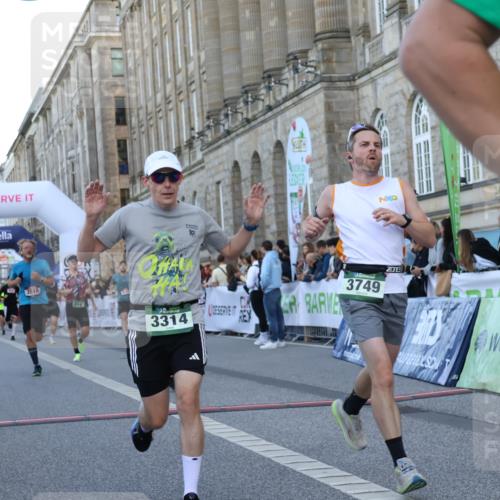 07.09.2025 - BARMER Alsterlauf Strokosch-Dieckow http://msf.ph/oto/8721105 07.09.2025 09:51:10 Ziel 2478, 2897, 2922, 3147, 3148, 3314, 3411, 3443, 3518, 3525, 3623, 3749, 4499, 4573, 5316, 6107, 8105 meine-sportfotos.de