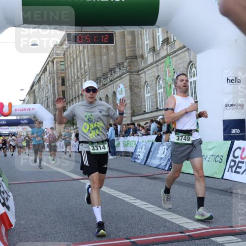 07.09.2025 - BARMER Alsterlauf Strokosch-Dieckow http://msf.ph/oto/8721107 07.09.2025 09:51:11 Ziel 2478, 2897, 2922, 3147, 3148, 3314, 3411, 3443, 3518, 3525, 3623, 3749, 4499, 4573, 6107, 8105 meine-sportfotos.de