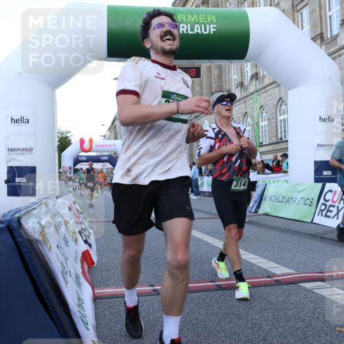 07.09.2025 - BARMER Alsterlauf Strokosch-Dieckow http://msf.ph/oto/8721125 07.09.2025 09:51:16 Ziel 2203, 2478, 2683, 2897, 2922, 3147, 3148, 3443, 3518, 3525, 3835, 4573, 4835, 4936, 5028, 6107, 6162, 6176, 8105 meine-sportfotos.de