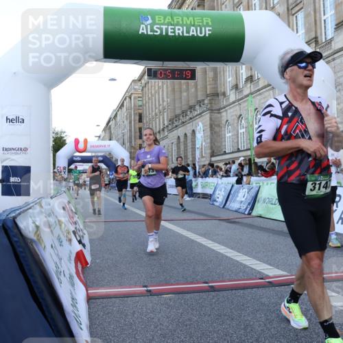 07.09.2025 - BARMER Alsterlauf Strokosch-Dieckow http://msf.ph/oto/8721128 07.09.2025 09:51:17 Ziel 2203, 2478, 2683, 2897, 2900, 2922, 3147, 3148, 3443, 3518, 3525, 3835, 4573, 4835, 4936, 5028, 6107, 6162, 6176, 8105 meine-sportfotos.de