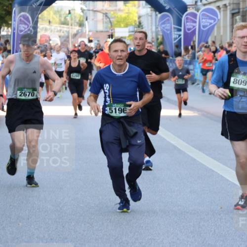 07.09.2025 - BARMER Alsterlauf Strokosch-Dieckow http://msf.ph/oto/8721141 07.09.2025 09:58:20 Ziel 2210, 2297, 2375, 2483, 2640, 2762, 2803, 2867, 2988, 3040, 3050, 3207, 3266, 3394, 3479, 3482, 3593, 3631, 3666, 3704, 4119, 4135, 4219, 4227, 4242, 4558, 4559, 4698, 4828, 4872, 4972, 5147, 5498, 5793, 5882, 5955, 5981, 6001, 6160, 6161, 6340, 8239, 8334, 8387, 8388 meine-sportfotos.de