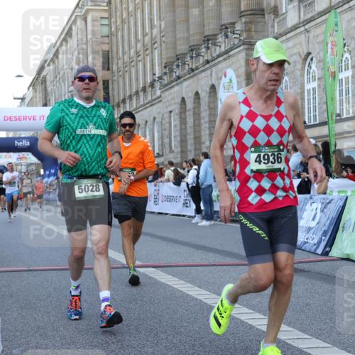 07.09.2025 - BARMER Alsterlauf Strokosch-Dieckow http://msf.ph/oto/8721143 07.09.2025 09:51:22 Ziel 2162, 2203, 2322, 2683, 2900, 3476, 3835, 4573, 4835, 4936, 5028, 5772, 5899, 6162, 6176, 8174 meine-sportfotos.de