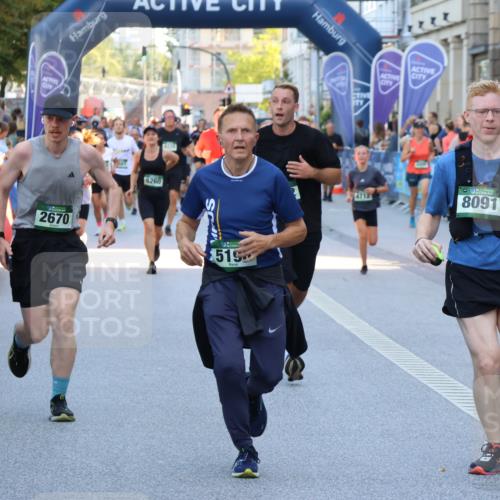 07.09.2025 - BARMER Alsterlauf Strokosch-Dieckow http://msf.ph/oto/8721144 07.09.2025 09:58:20 Ziel 2210, 2297, 2375, 2483, 2640, 2762, 2803, 2867, 2988, 3040, 3050, 3207, 3266, 3394, 3479, 3482, 3593, 3631, 3666, 3704, 4119, 4135, 4219, 4227, 4242, 4558, 4559, 4698, 4828, 4872, 4972, 5147, 5498, 5793, 5882, 5955, 5981, 6001, 6160, 6161, 6340, 8239, 8334, 8387, 8388 meine-sportfotos.de