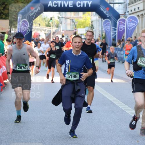 07.09.2025 - BARMER Alsterlauf Strokosch-Dieckow http://msf.ph/oto/8721158 07.09.2025 09:58:20 Ziel 2210, 2297, 2375, 2483, 2640, 2762, 2803, 2867, 2988, 3040, 3050, 3207, 3266, 3394, 3479, 3482, 3593, 3631, 3666, 3704, 4119, 4135, 4219, 4227, 4242, 4558, 4559, 4698, 4828, 4872, 4972, 5147, 5498, 5793, 5882, 5955, 5981, 6001, 6160, 6161, 6340, 8239, 8334, 8387, 8388 meine-sportfotos.de