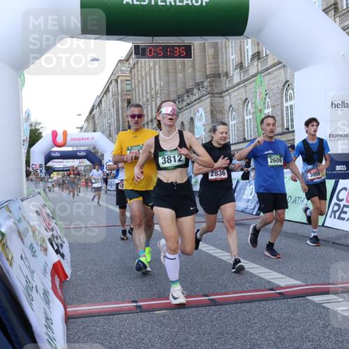 07.09.2025 - BARMER Alsterlauf Strokosch-Dieckow http://msf.ph/oto/8721162 07.09.2025 09:51:34 Ziel 2322, 2609, 2802, 2836, 3059, 3447, 3618, 3812, 4161, 4162, 4223, 4300, 4619, 4895, 4992, 5358, 5426, 5455, 5772, 8318 meine-sportfotos.de