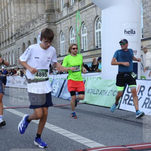 07.09.2025 - BARMER Alsterlauf Strokosch-Dieckow http://msf.ph/oto/8721170 07.09.2025 09:51:38 Ziel 2609, 2802, 3059, 3447, 3538, 3546, 3618, 4161, 4162, 4223, 4300, 4619, 4895, 4992, 5051, 5358 meine-sportfotos.de