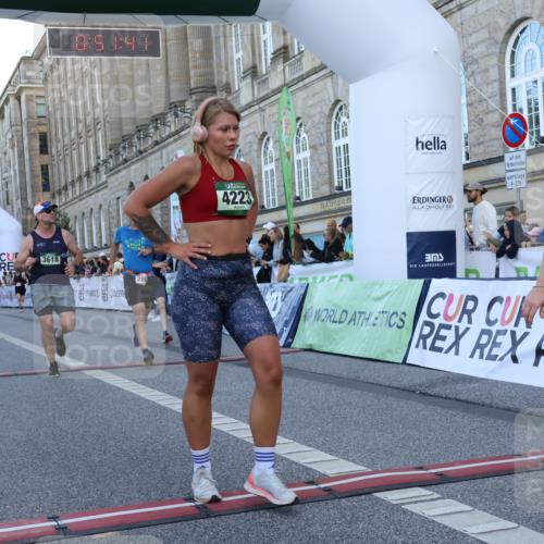 07.09.2025 - BARMER Alsterlauf Strokosch-Dieckow http://msf.ph/oto/8721177 07.09.2025 09:51:39 Ziel 2416, 2802, 3538, 3546, 3618, 4161, 4162, 4223, 4619, 4895, 4992, 5051, 5358, 5858, 5905 meine-sportfotos.de