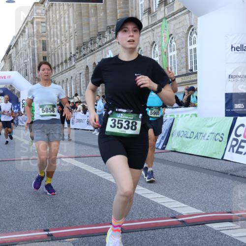 07.09.2025 - BARMER Alsterlauf Strokosch-Dieckow http://msf.ph/oto/8721193 07.09.2025 09:51:46 Ziel 2025, 2416, 2778, 3538, 3546, 4173, 4619, 4944, 5051, 5710, 5715, 5858, 5905, 5921 meine-sportfotos.de