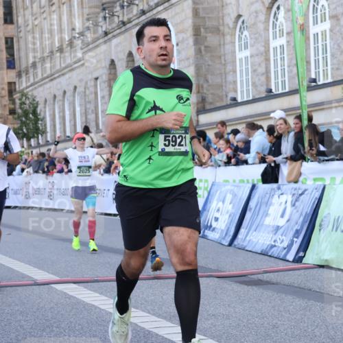 07.09.2025 - BARMER Alsterlauf Strokosch-Dieckow http://msf.ph/oto/8721199 07.09.2025 09:51:48 Ziel 2025, 2416, 2778, 3538, 3546, 4173, 4944, 5179, 5710, 5715, 5858, 5905, 5921, 8200 meine-sportfotos.de