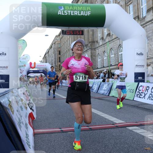 07.09.2025 - BARMER Alsterlauf Strokosch-Dieckow http://msf.ph/oto/8721207 07.09.2025 09:51:51 Ziel 2025, 2416, 2778, 3247, 4157, 4173, 4944, 5125, 5179, 5234, 5710, 5715, 5858, 5905, 5921, 8200, 8292 meine-sportfotos.de