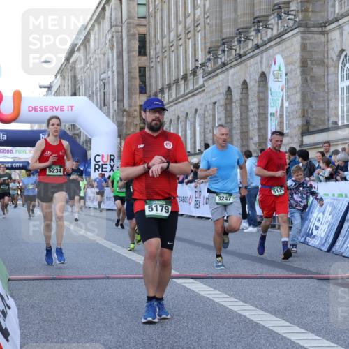 07.09.2025 - BARMER Alsterlauf Strokosch-Dieckow http://msf.ph/oto/8721216 07.09.2025 09:51:56 Ziel 2879, 3247, 4157, 4173, 5063, 5125, 5179, 5234, 5376, 5710, 5807, 8075, 8200, 8292, 8477 meine-sportfotos.de