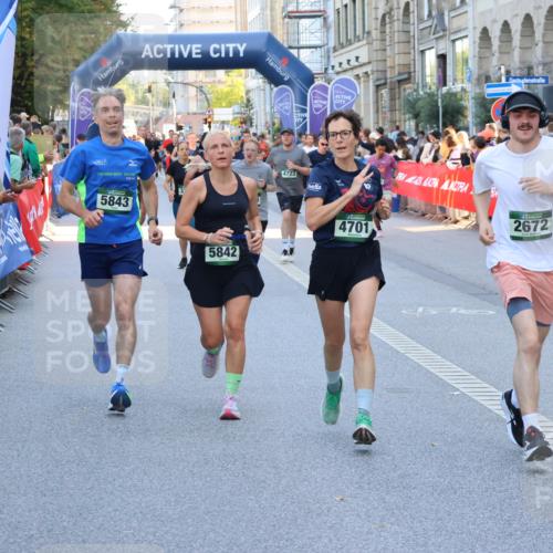 07.09.2025 - BARMER Alsterlauf Strokosch-Dieckow http://msf.ph/oto/8721218 07.09.2025 09:58:11 Ziel 2210, 2375, 2483, 2640, 2729, 2730, 2740, 2803, 3040, 3207, 3266, 3479, 3704, 3813, 4006, 4119, 4135, 4229, 4283, 4423, 4558, 4559, 4828, 4872, 4900, 5147, 5567, 5685, 5793, 5929, 5930, 5981, 6001, 6340, 8042, 8334, 8387, 8388, 8439 meine-sportfotos.de