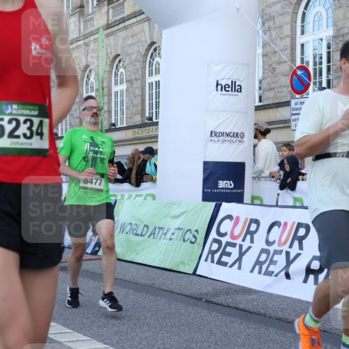 07.09.2025 - BARMER Alsterlauf Strokosch-Dieckow http://msf.ph/oto/8721225 07.09.2025 09:52:00 Ziel 2451, 2681, 2879, 3247, 4157, 5063, 5125, 5179, 5234, 5376, 5807, 5886, 8075, 8292, 8477 meine-sportfotos.de