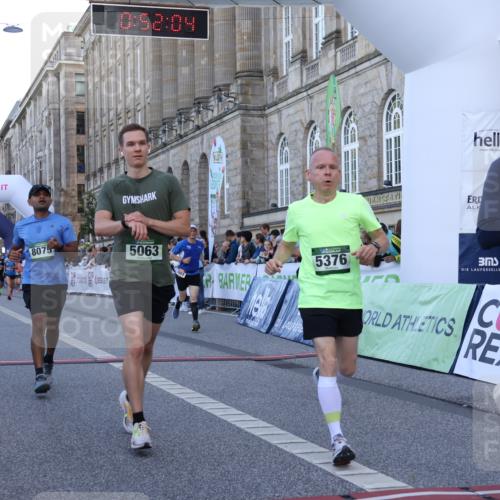 07.09.2025 - BARMER Alsterlauf Strokosch-Dieckow http://msf.ph/oto/8721231 07.09.2025 09:52:02 Ziel 2165, 2242, 2451, 2681, 2879, 3247, 4157, 5063, 5125, 5234, 5376, 5807, 5884, 5886, 8075, 8292, 8477 meine-sportfotos.de