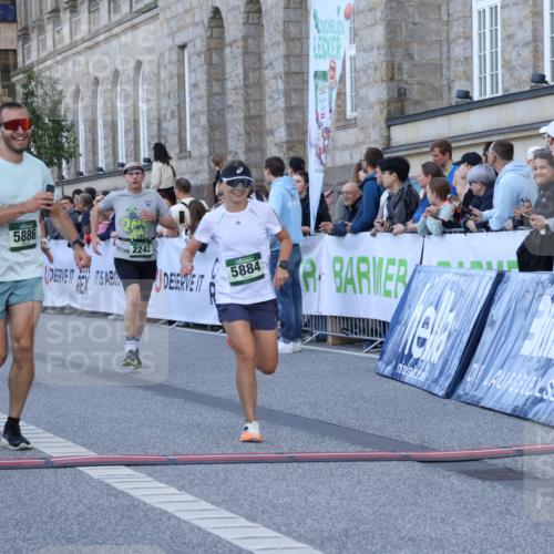 07.09.2025 - BARMER Alsterlauf Strokosch-Dieckow http://msf.ph/oto/8721238 07.09.2025 09:52:06 Ziel 2165, 2242, 2451, 2681, 2823, 2879, 3556, 3750, 4420, 4795, 4979, 5063, 5326, 5376, 5643, 5884, 5886, 5940, 5969, 8075 meine-sportfotos.de