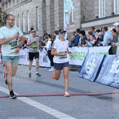 07.09.2025 - BARMER Alsterlauf Strokosch-Dieckow http://msf.ph/oto/8721240 07.09.2025 09:52:07 Ziel 2165, 2242, 2451, 2681, 2823, 2879, 3556, 3750, 4420, 4795, 4979, 5326, 5643, 5884, 5886, 5940, 5969, 8075 meine-sportfotos.de