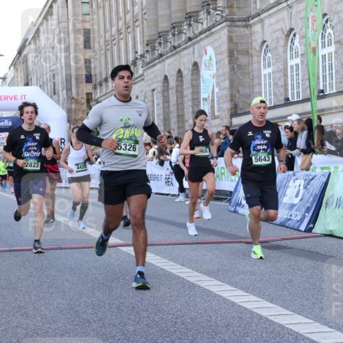 07.09.2025 - BARMER Alsterlauf Strokosch-Dieckow http://msf.ph/oto/8721252 07.09.2025 09:52:11 Ziel 2165, 2242, 2451, 2823, 3099, 3363, 3556, 3601, 3750, 4420, 4795, 4979, 5326, 5643, 5853, 5884, 5886, 5940, 5969, 6254 meine-sportfotos.de