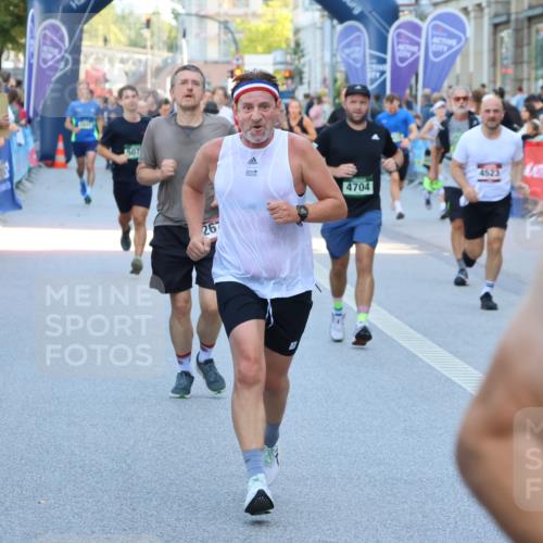 07.09.2025 - BARMER Alsterlauf Strokosch-Dieckow http://msf.ph/oto/8721276 07.09.2025 09:57:57 Ziel 2257, 2670, 2730, 2740, 2984, 3347, 4006, 4012, 4229, 4283, 4618, 4712, 4723, 4752, 4843, 4873, 4900, 5196, 5260, 5384, 5567, 5685, 5690, 5929, 5930, 6014, 6023, 6074, 8042, 8052, 8091, 8439 meine-sportfotos.de