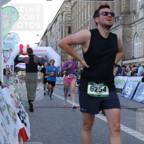 07.09.2025 - BARMER Alsterlauf Strokosch-Dieckow http://msf.ph/oto/8721279 07.09.2025 09:52:19 Ziel 2174, 2545, 2776, 3029, 3071, 3099, 3363, 3601, 3981, 4613, 5853, 6142, 6254, 8425 meine-sportfotos.de