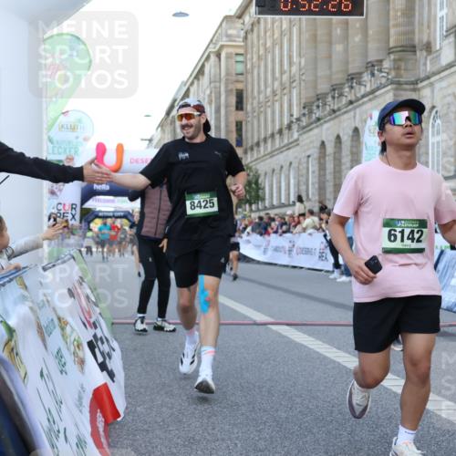 07.09.2025 - BARMER Alsterlauf Strokosch-Dieckow http://msf.ph/oto/8721295 07.09.2025 09:52:25 Ziel 2174, 2398, 2545, 3029, 3068, 3069, 3071, 3823, 3981, 4271, 4453, 4746, 5311, 5420, 5575, 5648, 6142, 8305, 8425 meine-sportfotos.de