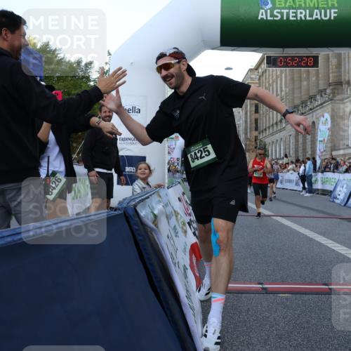 07.09.2025 - BARMER Alsterlauf Strokosch-Dieckow http://msf.ph/oto/8721301 07.09.2025 09:52:26 Ziel 2174, 2398, 2545, 2549, 3029, 3068, 3069, 3071, 3823, 4271, 4453, 4514, 4746, 5311, 5420, 5575, 5619, 5648, 6142, 8305, 8425 meine-sportfotos.de