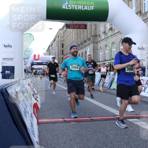 07.09.2025 - BARMER Alsterlauf Strokosch-Dieckow http://msf.ph/oto/8721320 07.09.2025 09:52:33 Ziel 2010, 2040, 2398, 2508, 2549, 2565, 3068, 3069, 3823, 4015, 4103, 4158, 4453, 4488, 4514, 4746, 5311, 5420, 5575, 5619, 5648, 6288, 8290, 8305 meine-sportfotos.de