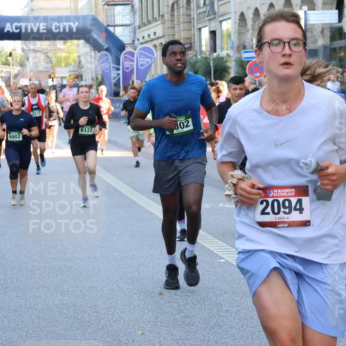 07.09.2025 - BARMER Alsterlauf Strokosch-Dieckow http://msf.ph/oto/8721338 07.09.2025 09:57:46 Ziel 2257, 2670, 2672, 3055, 4012, 4618, 4701, 4723, 4752, 4843, 4888, 4920, 5079, 5196, 5384, 5629, 5690, 5697, 5842, 5843, 5901, 6023, 6074, 6238, 6324, 8052, 8091, 8099 meine-sportfotos.de