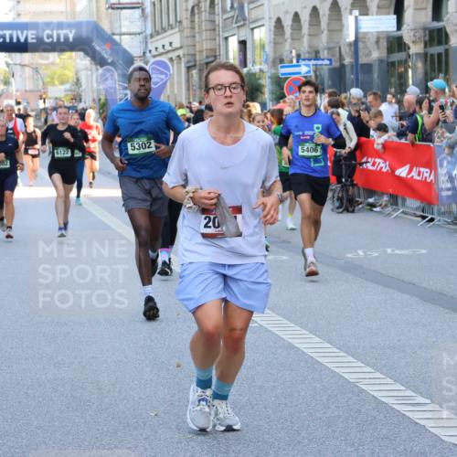 07.09.2025 - BARMER Alsterlauf Strokosch-Dieckow http://msf.ph/oto/8721348 07.09.2025 09:57:45 Ziel 2257, 2377, 2670, 2672, 3055, 4012, 4618, 4701, 4723, 4752, 4888, 4920, 5075, 5079, 5196, 5366, 5384, 5629, 5690, 5697, 5842, 5843, 5901, 6023, 6074, 6238, 6324, 8052, 8091, 8099 meine-sportfotos.de