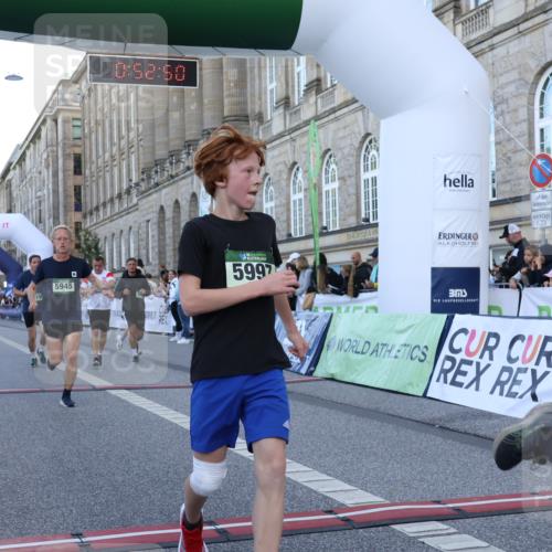 07.09.2025 - BARMER Alsterlauf Strokosch-Dieckow http://msf.ph/oto/8721359 07.09.2025 09:52:48 Ziel 2310, 2904, 3959, 4195, 4439, 4478, 4848, 4880, 4983, 5005, 5453, 5543, 5585, 5945, 5997, 6017, 8118 meine-sportfotos.de