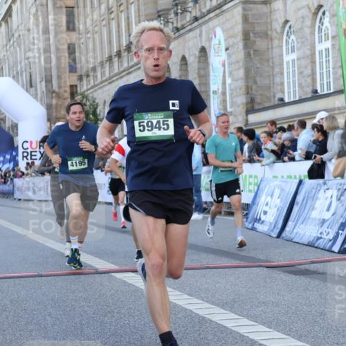 07.09.2025 - BARMER Alsterlauf Strokosch-Dieckow http://msf.ph/oto/8721360 07.09.2025 09:52:49 Ziel 2310, 2904, 3959, 4195, 4439, 4478, 4848, 4983, 5005, 5453, 5543, 5585, 5945, 5997, 6017, 8118, 8372 meine-sportfotos.de