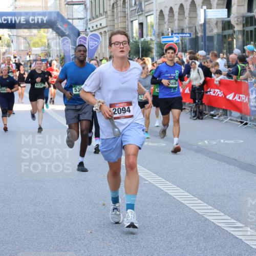 07.09.2025 - BARMER Alsterlauf Strokosch-Dieckow http://msf.ph/oto/8721361 07.09.2025 09:57:45 Ziel 2257, 2377, 2670, 2672, 3055, 4012, 4618, 4701, 4723, 4752, 4888, 4920, 5075, 5079, 5196, 5366, 5384, 5629, 5690, 5697, 5842, 5843, 5901, 6023, 6074, 6238, 6324, 8052, 8091, 8099 meine-sportfotos.de