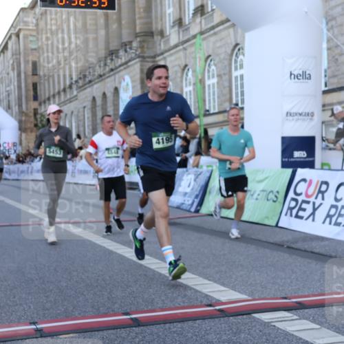 07.09.2025 - BARMER Alsterlauf Strokosch-Dieckow http://msf.ph/oto/8721364 07.09.2025 09:52:51 Ziel 2310, 2904, 3959, 4195, 4439, 4478, 4848, 4983, 5005, 5453, 5543, 5692, 5945, 5972, 5997, 6017, 8372 meine-sportfotos.de