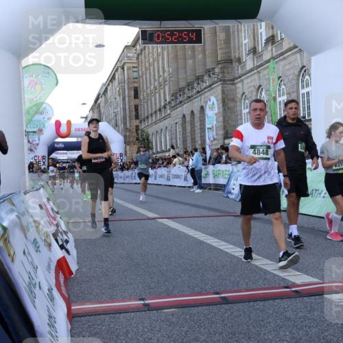 07.09.2025 - BARMER Alsterlauf Strokosch-Dieckow http://msf.ph/oto/8721370 07.09.2025 09:52:53 Ziel 2310, 3959, 4195, 4327, 4848, 4983, 5005, 5453, 5543, 5692, 5945, 5947, 5948, 5972, 5982, 6017, 6127, 6341, 8254, 8372 meine-sportfotos.de