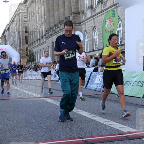 07.09.2025 - BARMER Alsterlauf Strokosch-Dieckow http://msf.ph/oto/8721399 07.09.2025 09:53:07 Ziel 3599, 4257, 4658, 4675, 4739, 4740, 4882, 5020, 5156, 5177, 5205, 5702, 5741, 6169, 6218, 8096 meine-sportfotos.de