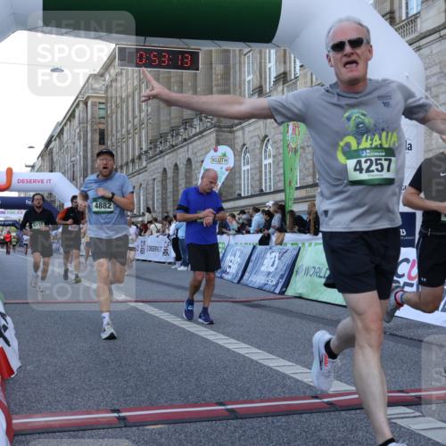 07.09.2025 - BARMER Alsterlauf Strokosch-Dieckow http://msf.ph/oto/8721413 07.09.2025 09:53:11 Ziel 2146, 3599, 4257, 4546, 4604, 4658, 4675, 4740, 4882, 5020, 5156, 5205, 5702, 6169, 6218, 8096 meine-sportfotos.de
