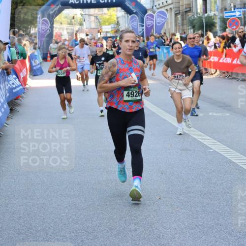 07.09.2025 - BARMER Alsterlauf Strokosch-Dieckow http://msf.ph/oto/8721424 07.09.2025 09:57:37 Ziel 2377, 2672, 2678, 3055, 3992, 4262, 4523, 4701, 4704, 4888, 4920, 5075, 5079, 5257, 5324, 5366, 5629, 5697, 5842, 5843, 5864, 5901, 6135, 6238, 6324, 8099 meine-sportfotos.de