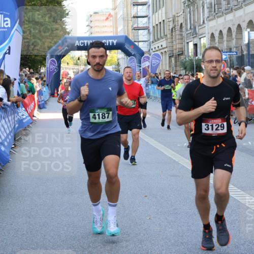 07.09.2025 - BARMER Alsterlauf Strokosch-Dieckow http://msf.ph/oto/8721427 07.09.2025 09:57:31 Ziel 2108, 2377, 2388, 2509, 2672, 2678, 2813, 2829, 2830, 3515, 3543, 3894, 3919, 3992, 4262, 4523, 4701, 4704, 4888, 4920, 5075, 5155, 5257, 5324, 5366, 5678, 5697, 5822, 5842, 5843, 5864, 5962, 6082, 6135 meine-sportfotos.de