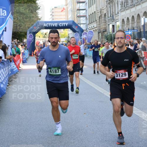 07.09.2025 - BARMER Alsterlauf Strokosch-Dieckow http://msf.ph/oto/8721432 07.09.2025 09:57:31 Ziel 2108, 2377, 2388, 2509, 2672, 2678, 2813, 2829, 2830, 3515, 3543, 3894, 3919, 3992, 4262, 4523, 4701, 4704, 4888, 4920, 5075, 5155, 5257, 5324, 5366, 5678, 5697, 5822, 5842, 5843, 5864, 5962, 6082, 6135 meine-sportfotos.de